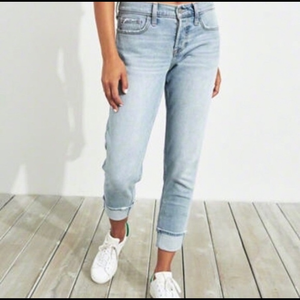 Hollister mom jeans